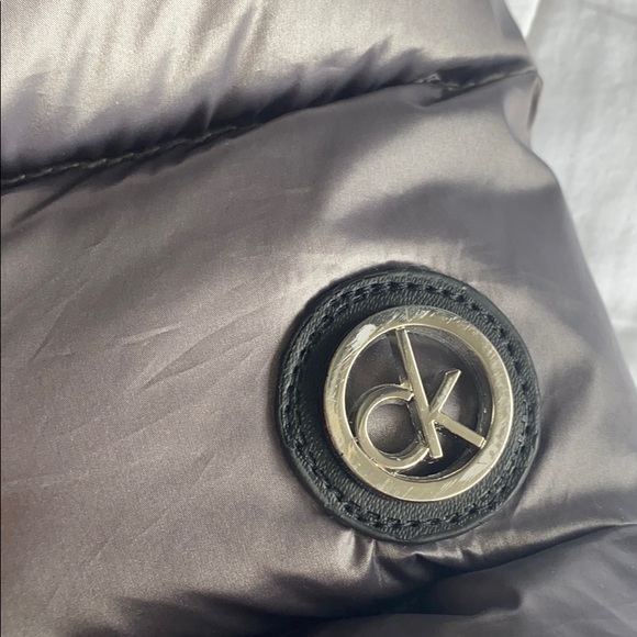 Calvin Klein reversible puffer jacket - Picture 3 of 4